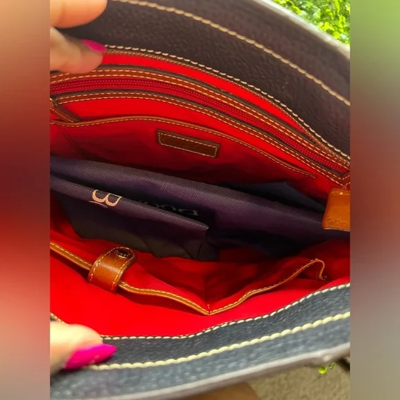 - Dooney & Bourke Pebble Grain
Leather Lexington - Picture 2 of 6